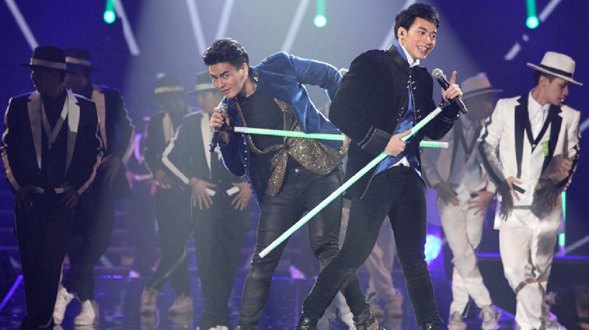 'บี้-สุกฤษฏิ์ Love 10 ปีไม่มีหยุด'สุดปัง