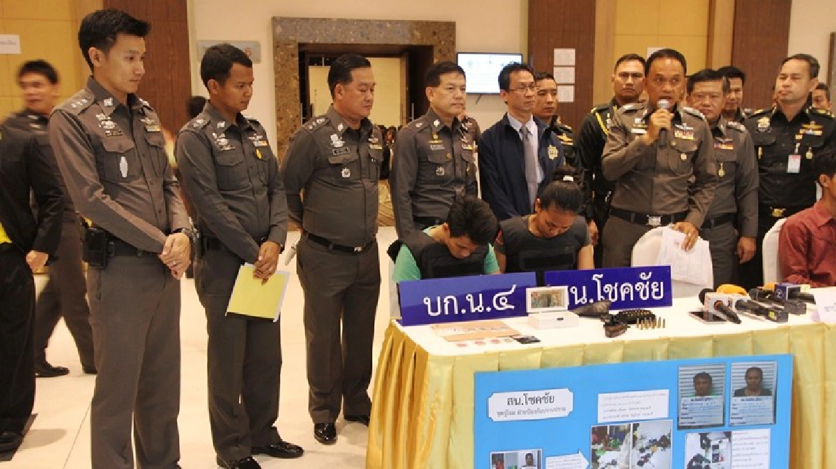 ตร.โชคชัยรวบผัวเมียขี้คุกค้ายานรก (ชมคลิป)