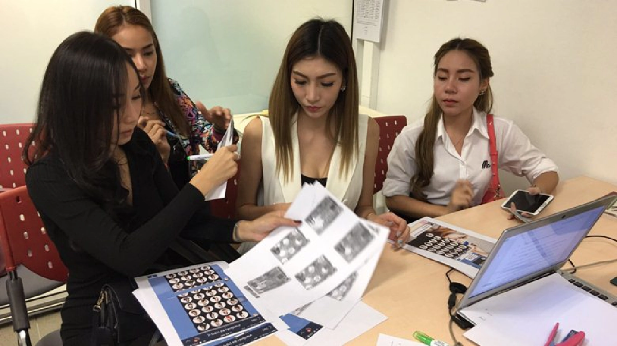 ‘สาวแม็กซิม’แจ้งปอท.มือดีนำภาพอ้างขายบริการนาตารีอาบอบนวด ‘สาวแม็กซิม’แจ้งปอท.มือดีนำภาพอ้างขายบริการนาตารีอาบอบนวด