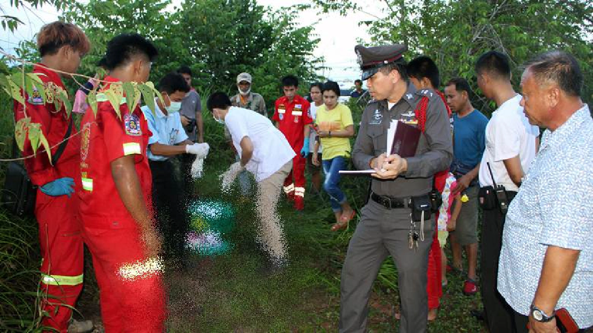 ผงะ!พบศพทารกหญิงถูกทิ้งข้างถนน ผงะ!พบศพทารกหญิงถูกทิ้งข้างถนน