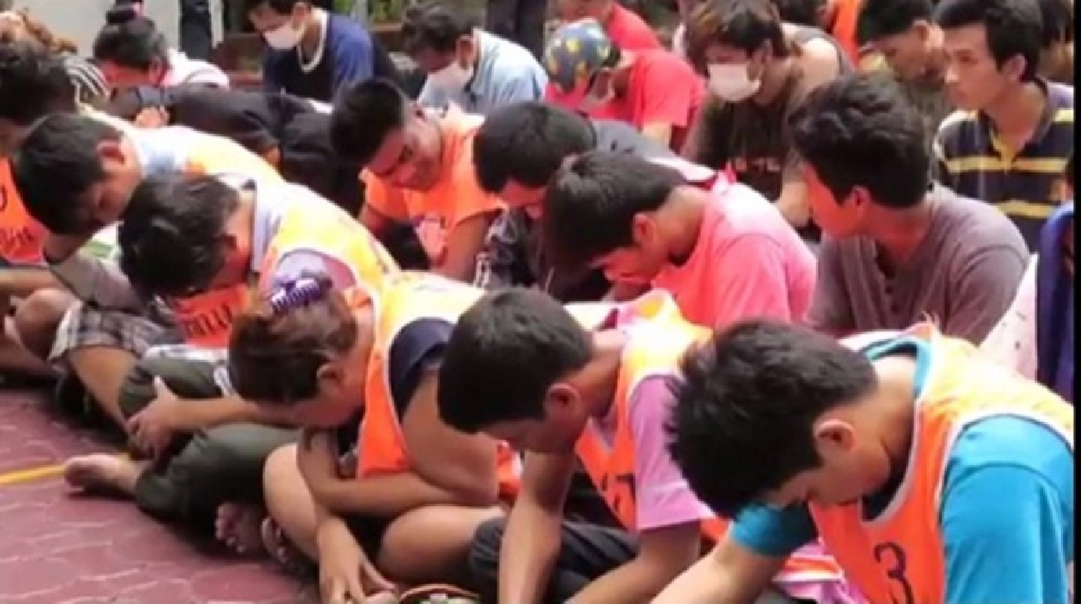 กวาดล้างพนันบอลยูโรรวบ2016เซียนพนัน288ราย กวาดล้างพนันบอลยูโรรวบ2016เซียนพนัน288ราย