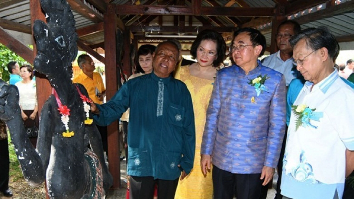 มาดามลิลลี่...มีเรื่องมาเม้าท์ มาดามลิลลี่...มีเรื่องมาเม้าท์