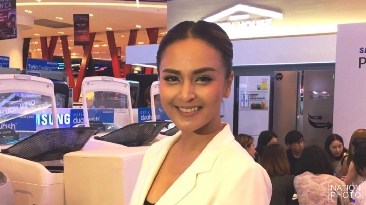 'นานา' พูดเรื่องที่จอดรถ'เจนี่'- 'วุ้นเส้น' ห่างสามี(มีคลิป) 'นานา' พูดเรื่องที่จอดรถ'เจนี่'- 'วุ้นเส้น' ห่างสามี(มีคลิป)