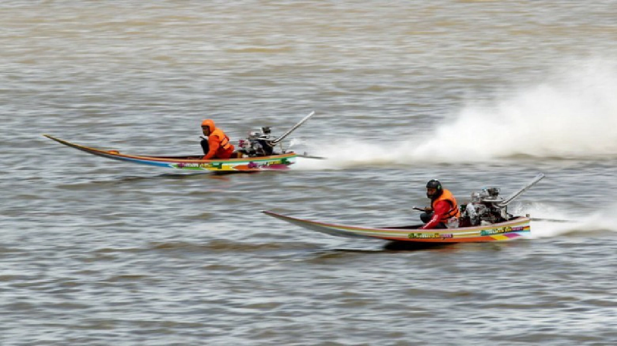 "วุฒิพงษ์" ผงาดแชมป์เรือหางยาว
