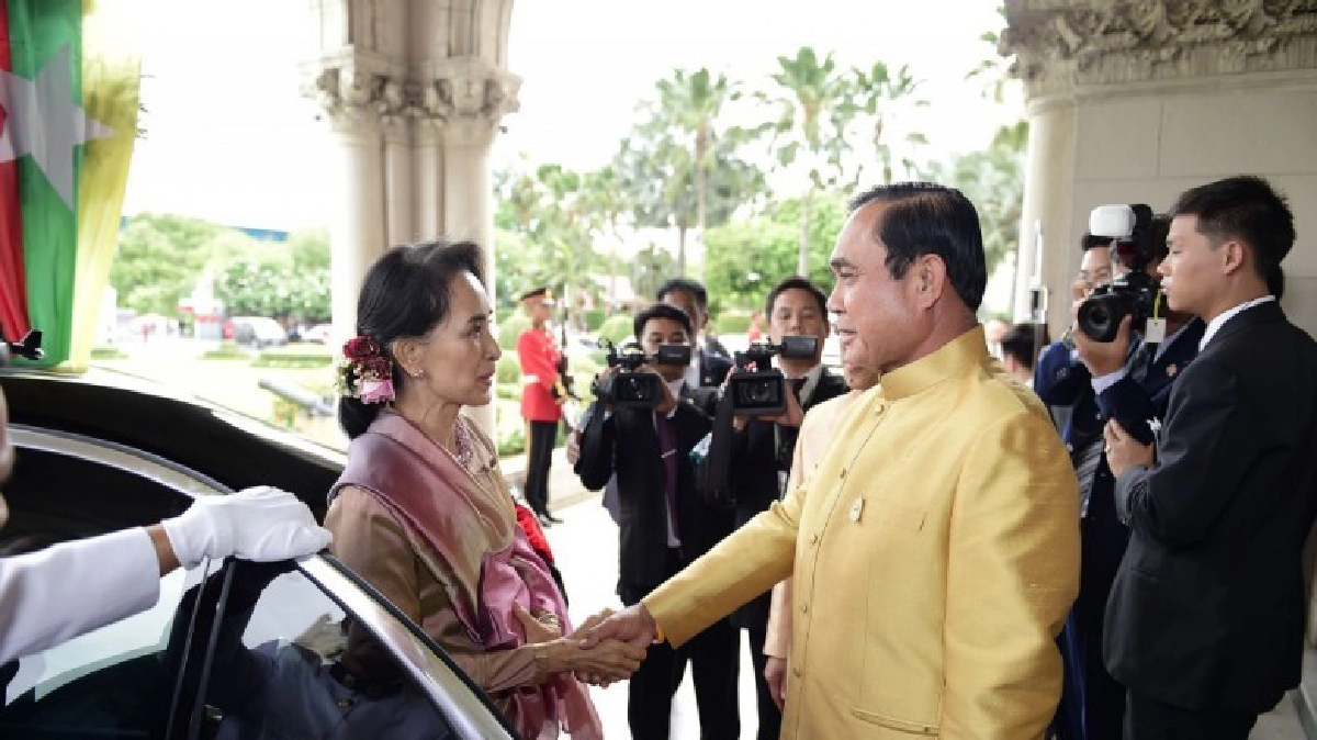 “ประยุทธ์"เปิดทำเนียบฯรับ“ซูจี”พร้อมลงบันทึกความตกลง 3 ฉบับ “ประยุทธ์"เปิดทำเนียบฯรับ“ซูจี”พร้อมลงบันทึกความตกลง 3 ฉบับ