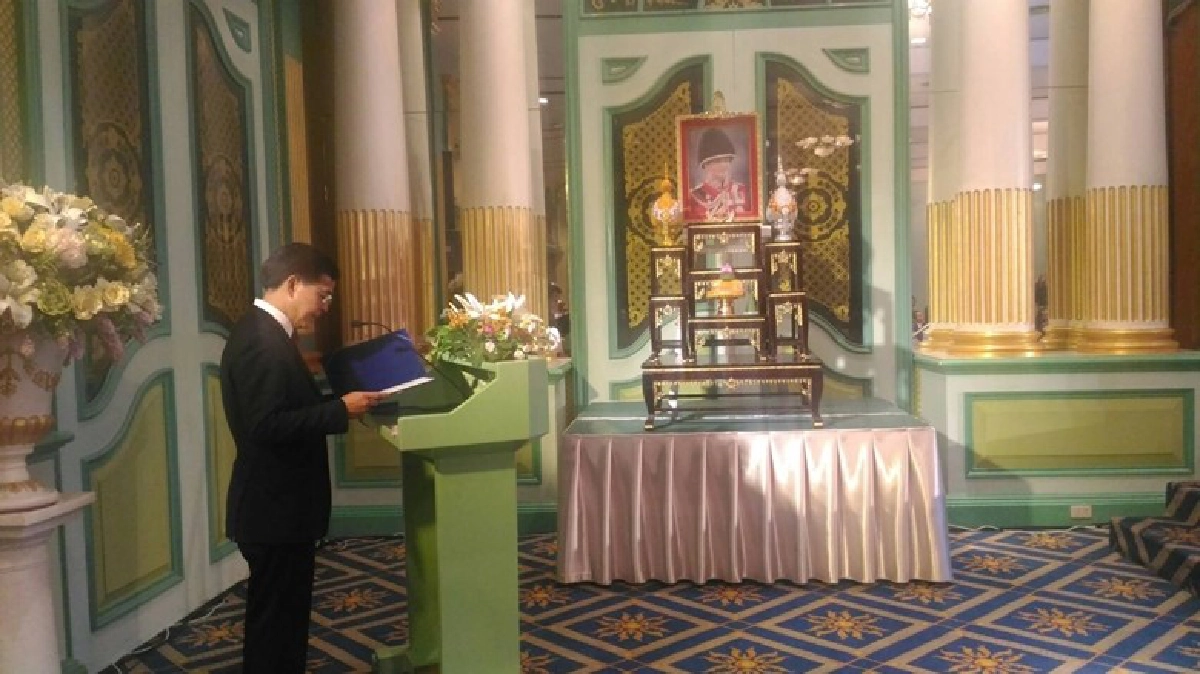 สมาพันธ์นักหนังสือพิมพ์ ร่วมถวายพระพรในหลวง สมาพันธ์นักหนังสือพิมพ์ ร่วมถวายพระพรในหลวง