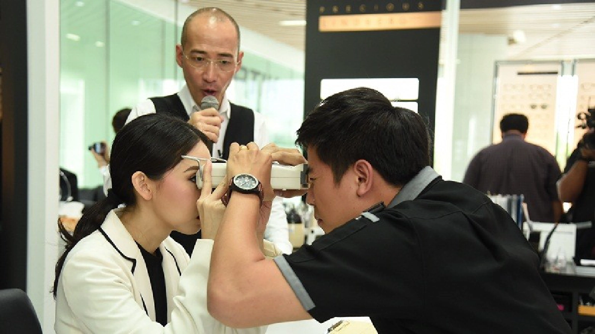 เลือกเลนส์สายตาดีคุณภาพชีวิตดี