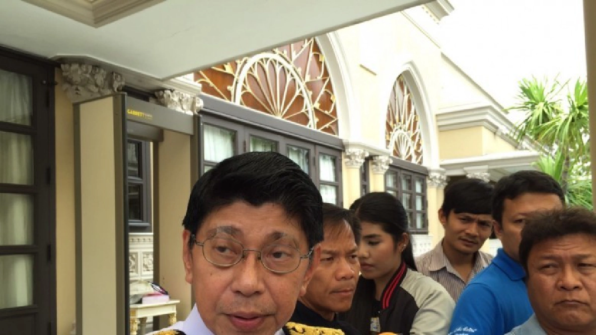 “วิษณุ”เรียกถกฟ้องค่าเสียหายจีที200                        