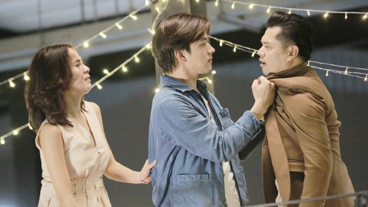 ‘โทนี่’ หึง ‘รถเมล์’ต่อย ‘เต๋า’ อ่วม ‘โทนี่’ หึง ‘รถเมล์’ต่อย ‘เต๋า’ อ่วม