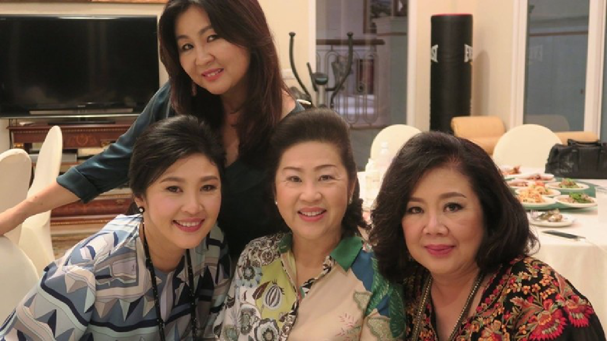 “4 สาว” ดาวยั่ว?? “4 สาว” ดาวยั่ว??