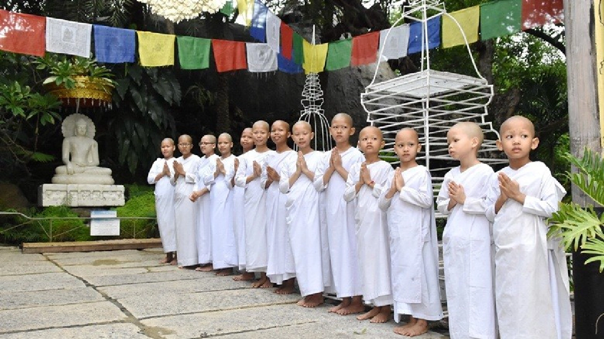 “ธรรมาศรม” เพื่อนผู้เยียวยา “ธรรมาศรม” เพื่อนผู้เยียวยา