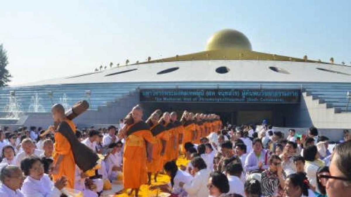 พระลูกวัดธรรมกาย2รูปเตรียมเข้าให้ปากคำดีเอสไอ พระลูกวัดธรรมกาย2รูปเตรียมเข้าให้ปากคำดีเอสไอ