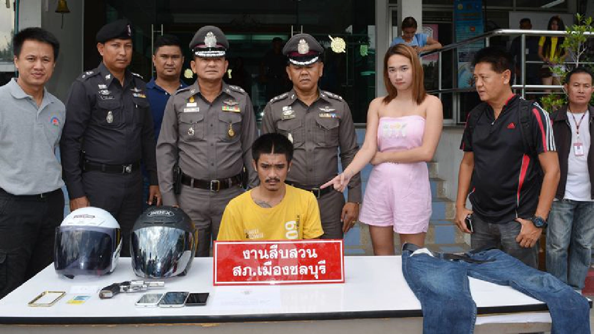 ปืนจี้เด็ก7เดือนบังคับน้าสาวมอบทรัพย์สิน ปืนจี้เด็ก7เดือนบังคับน้าสาวมอบทรัพย์สิน
