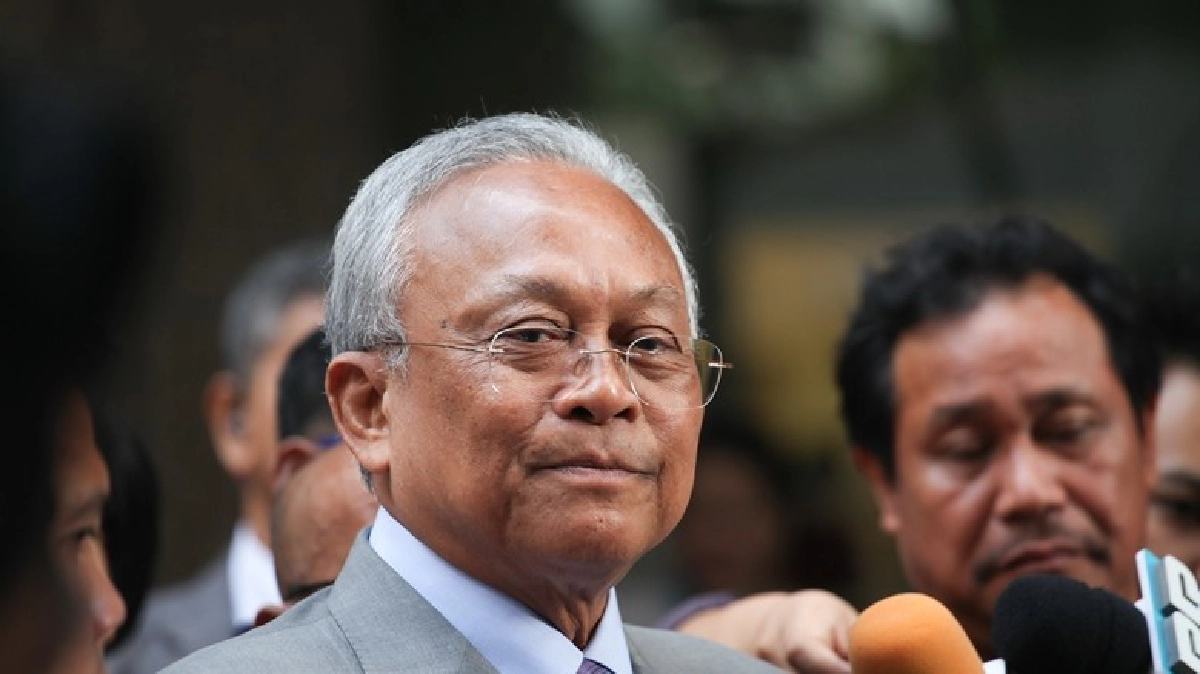 "สุเทพ"ชมรายวัน.. 