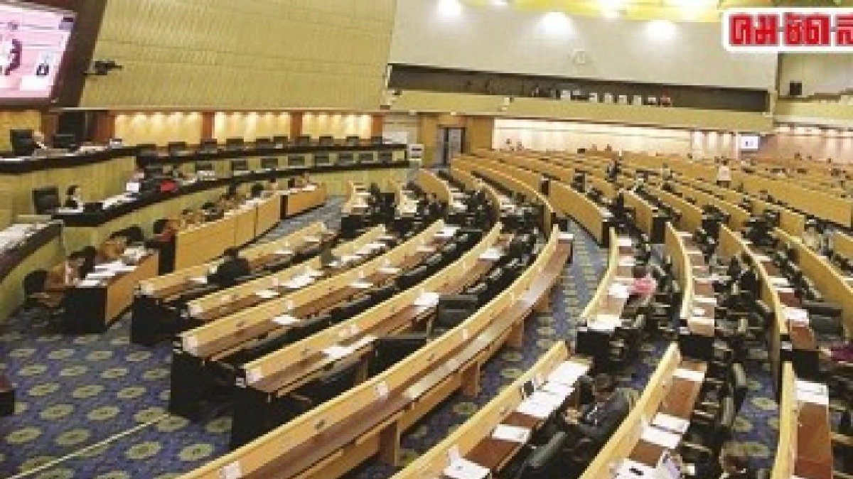 ปม “เรวัต” ทำสนช."แตก" 2ขั้ว ทั้งหนุน-ต้าน