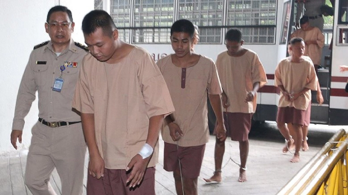 "6 โจ๋" สู้คดี ปัดรุมฆ่าชายพิการ "6 โจ๋" สู้คดี ปัดรุมฆ่าชายพิการ
