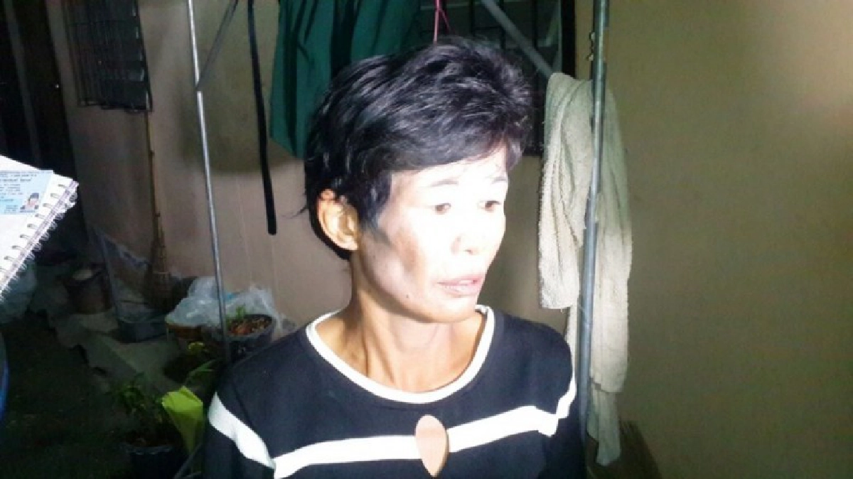 หึงหนุ่มรุ่นน้องนั่งดื่มเหล้ากับเมีย..คว้าขวดตีหัวสาหัส