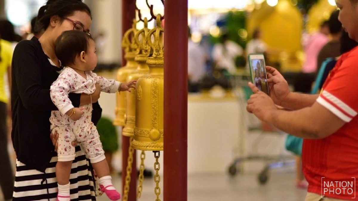 หยุดยาว 5 วันลุ้นใช้จ่ายสะพัด 5.7 พันล้าน หยุดยาว 5 วันลุ้นใช้จ่ายสะพัด 5.7 พันล้าน