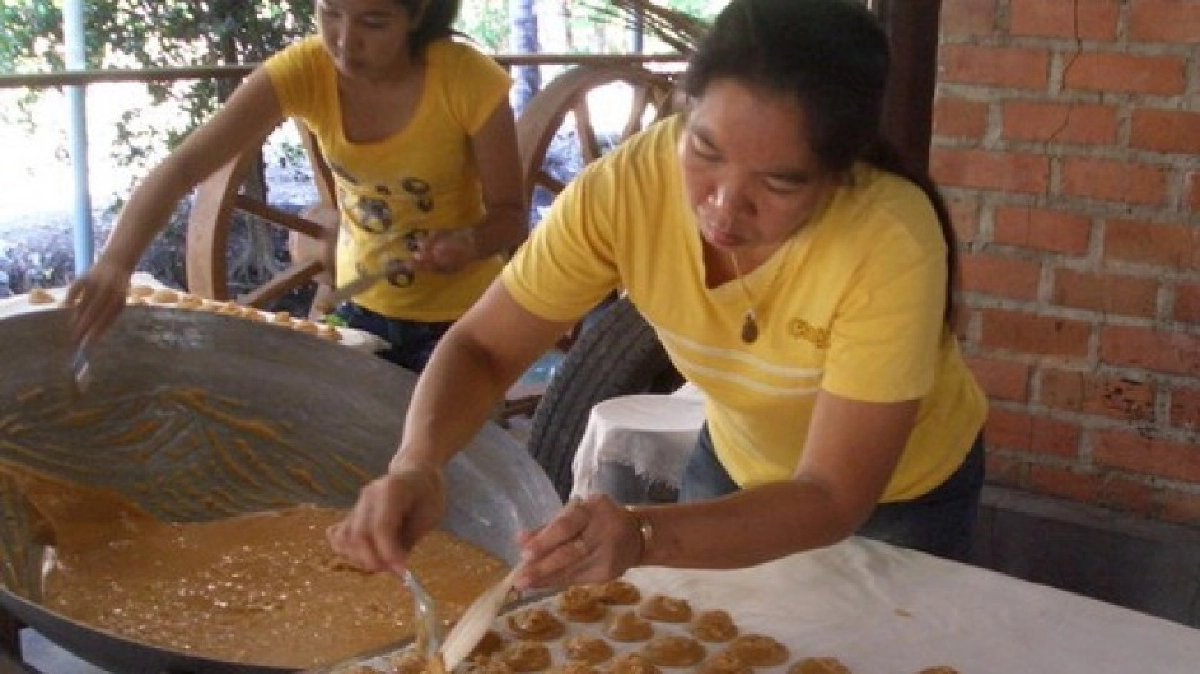 น้ำตาลมะพร้าว “หวานอย่างมีหวัง”(2)