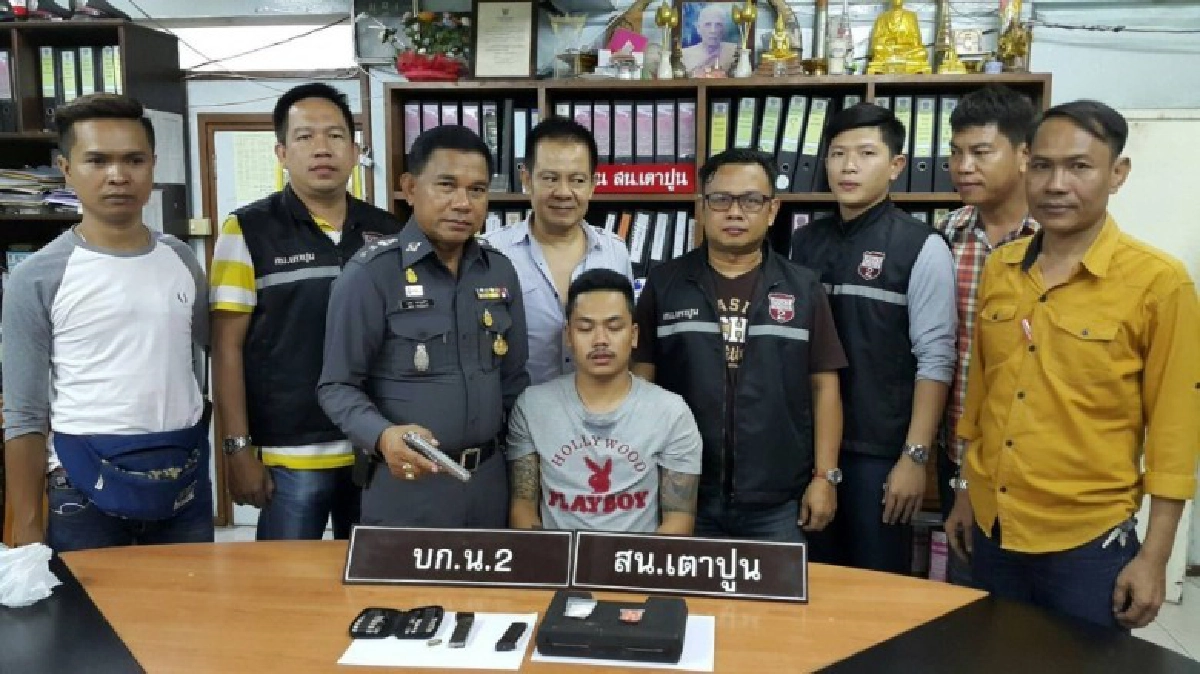 รวบหนุ่มค้ายานรกย่านเตาปูนมีประวัติอื้อ รวบหนุ่มค้ายานรกย่านเตาปูนมีประวัติอื้อ