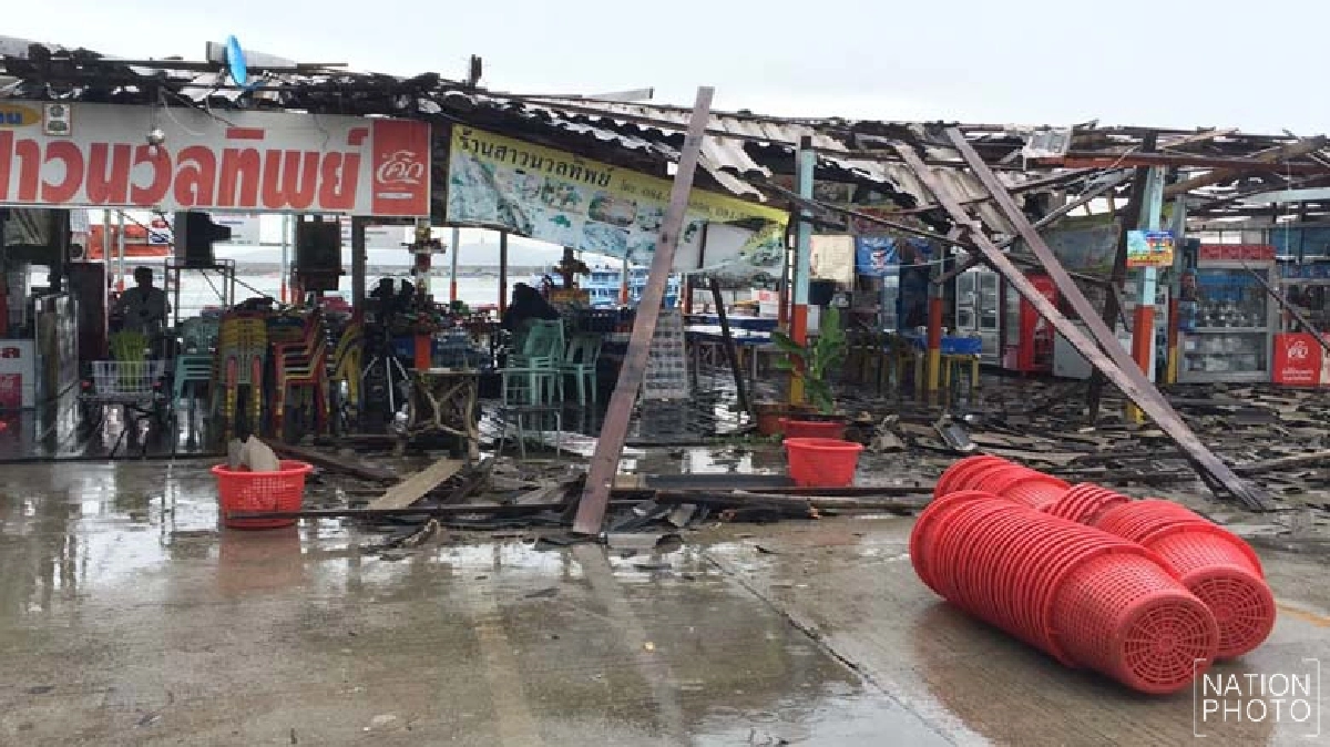 พายุงวงช้างถล่มท่าเรือนวลทิพย์ ระยอง พายุงวงช้างถล่มท่าเรือนวลทิพย์ ระยอง