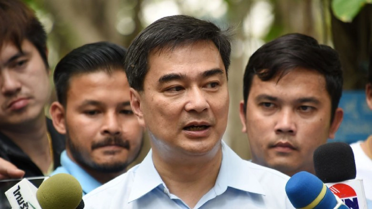 "มาร์ค”แสดงจุดยืนรับ-ไม่รับร่างรธน.10วันก่อนออกเสียงประชามติ