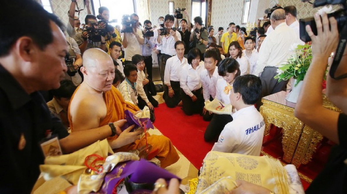 “เจ้าคุณ” อวยพรทัพไทย “ทำสถิติทองมากที่สุด”