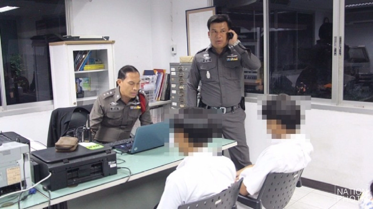 รวบ 2 อาชีวะใช้มีดฟันอริสาหัส