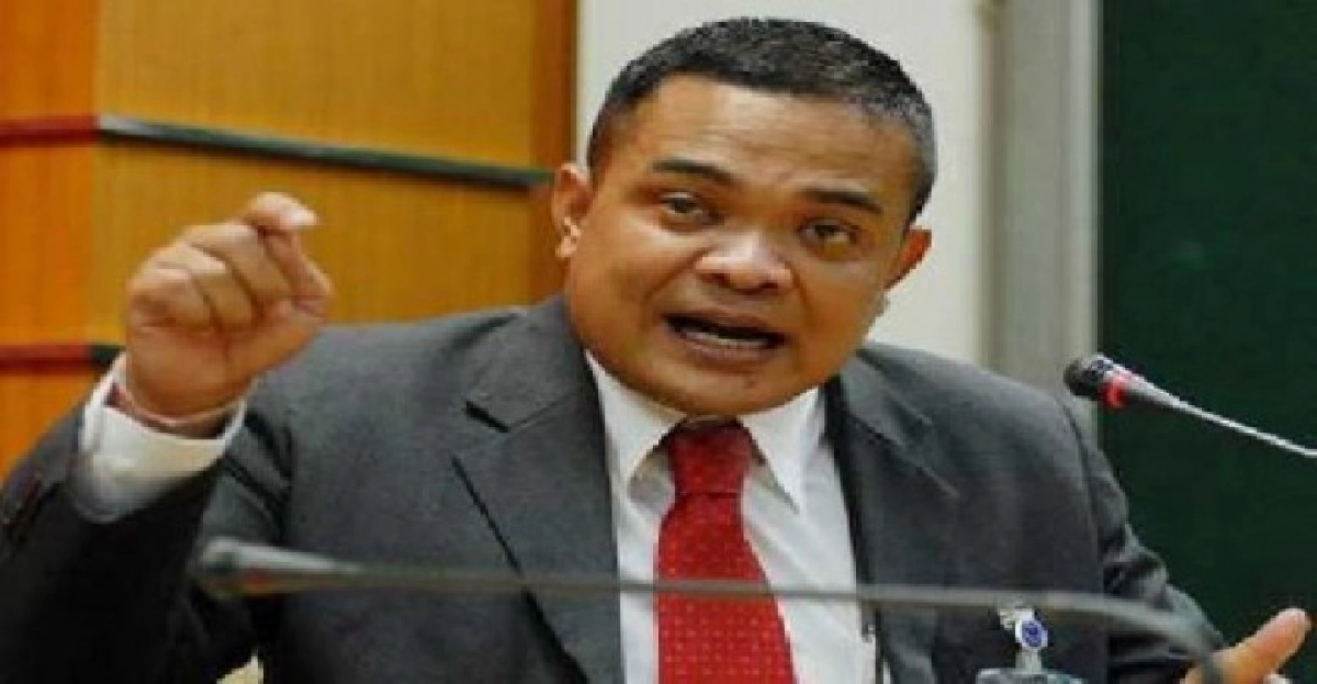 "ตู่" เตรียมแถลงทุ่มนี้ "พีชทีวี" จอดำ!