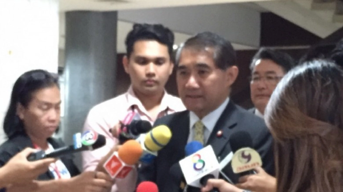 ทำไม ... กรธ. ลั่น ไม่เข้าร่วมเวทีดีเบต "ร่าง รธน." 