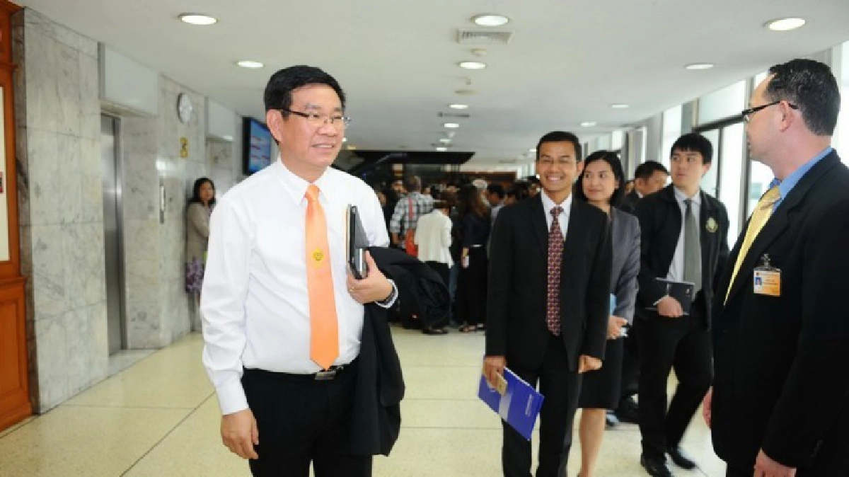 กกต...เปิดทางไทยพีบีเอส