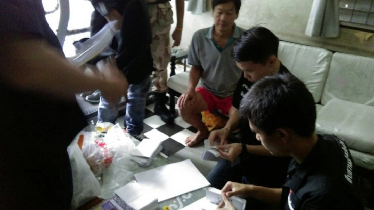 ค้น 6 จุดเครือข่ายการเมืองเชียงใหม่ พบจม.บิดเบือนร่างรธน.