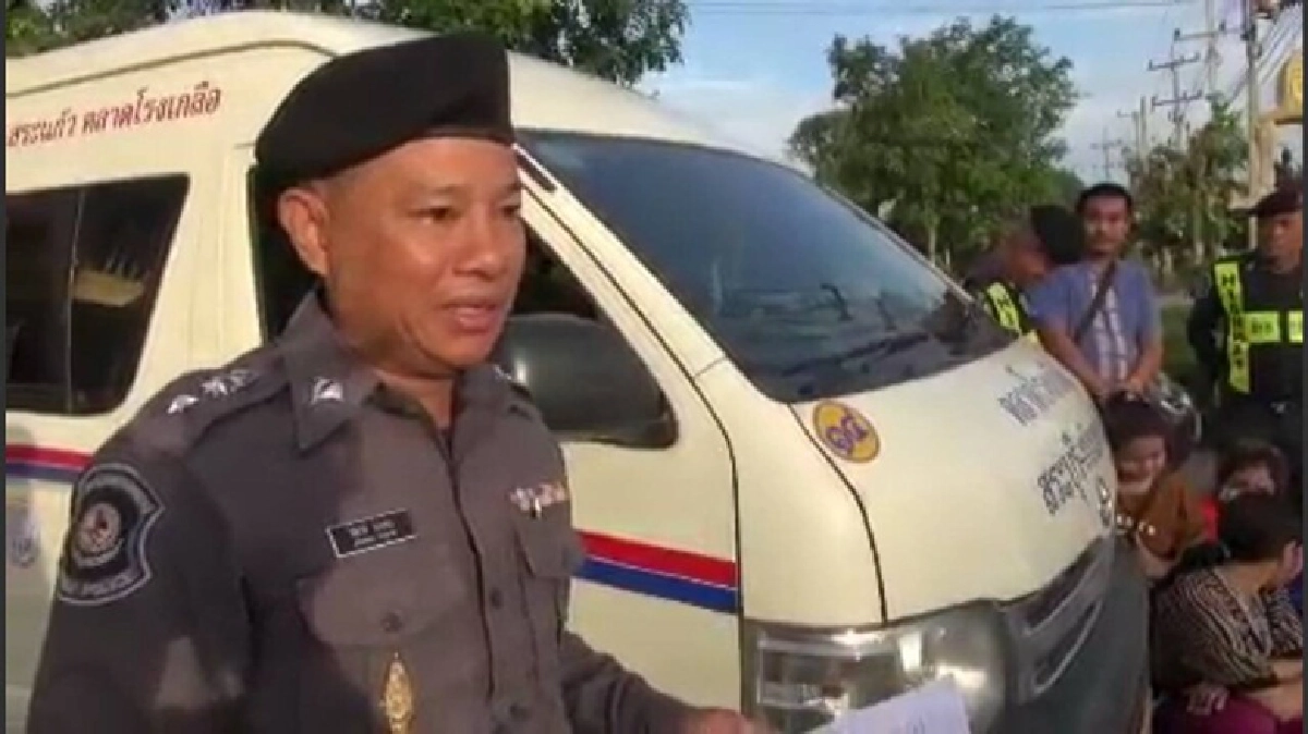 จับรถตู้ขนแรงงานต่างด้าวผิดกฎหมาย จับรถตู้ขนแรงงานต่างด้าวผิดกฎหมาย