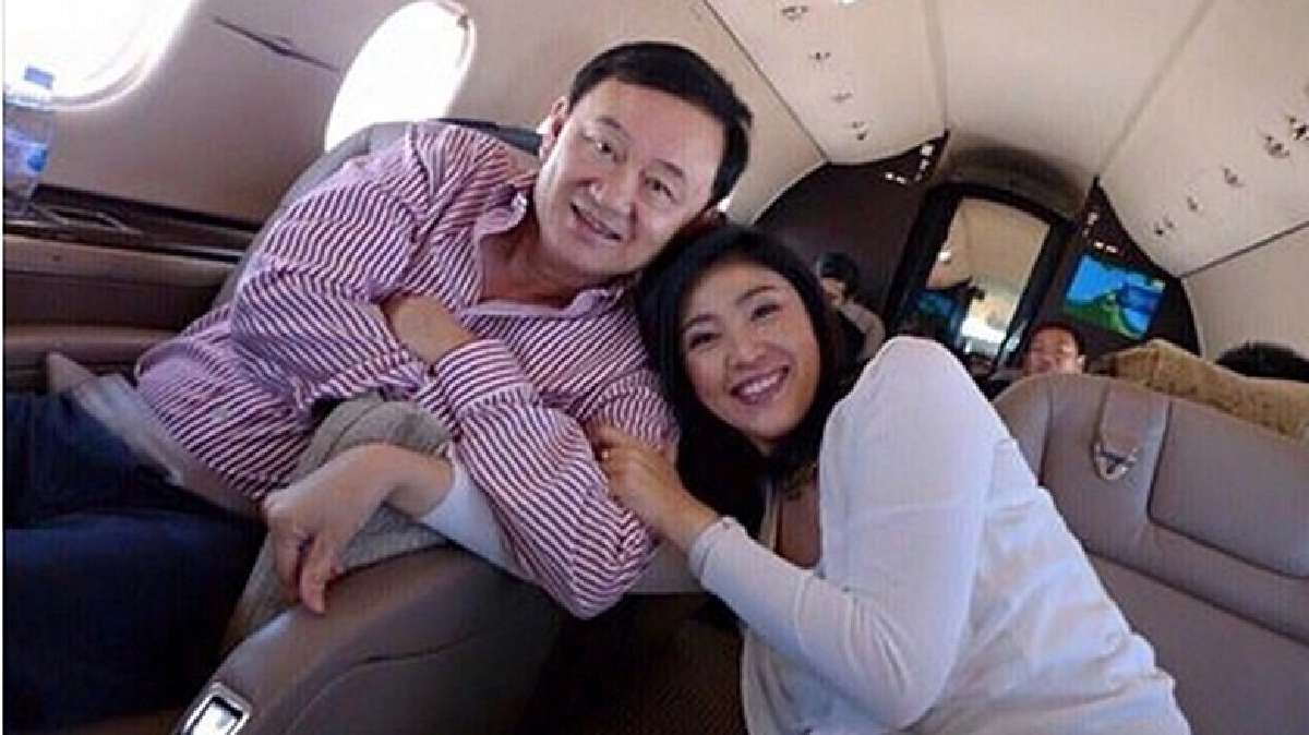 “ยิ่งลักษณ์”ชวนอวยพรวันเกิด“ทักษิณ”ผ่านเฟซบุ๊ก “ยิ่งลักษณ์”ชวนอวยพรวันเกิด“ทักษิณ”ผ่านเฟซบุ๊ก