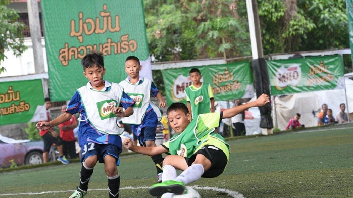 เด็กยุคใหม่ภายใต้ “วิถีออกกำลังกาย” เด็กยุคใหม่ภายใต้ “วิถีออกกำลังกาย”