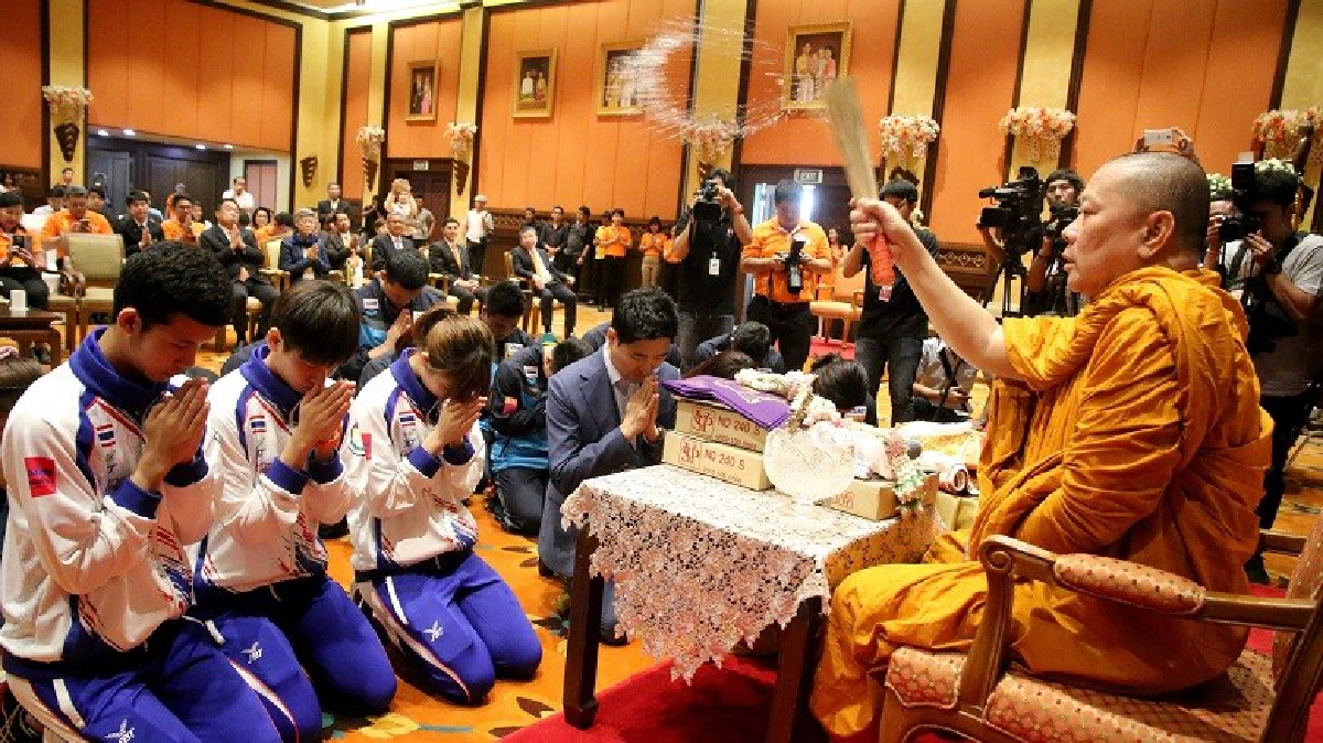 เจ้าคุณธงชัยอวยพร เทควันโดคว้า3ทอง อลป. เจ้าคุณธงชัยอวยพร เทควันโดคว้า3ทอง อลป.