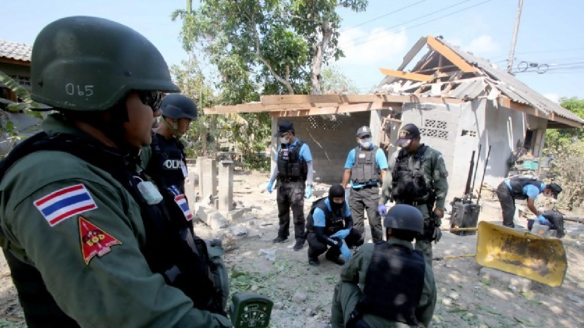 ถอน ! ทหารใต้