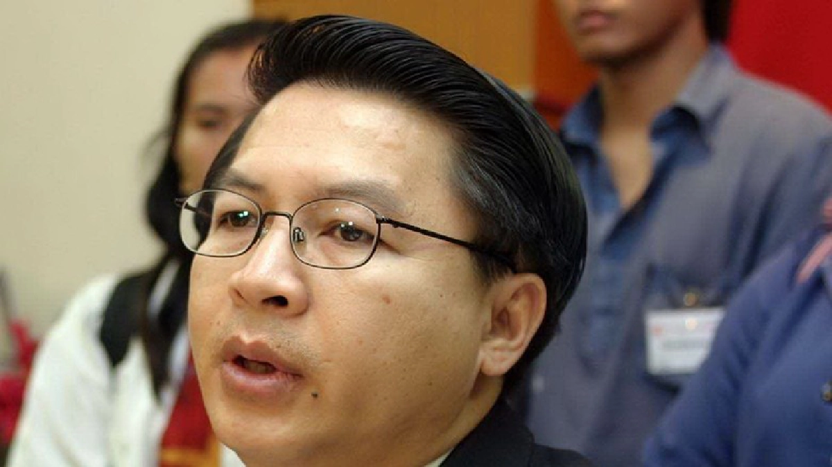 รอฟัง “หมอเปรม” แจง รอฟัง “หมอเปรม” แจง
