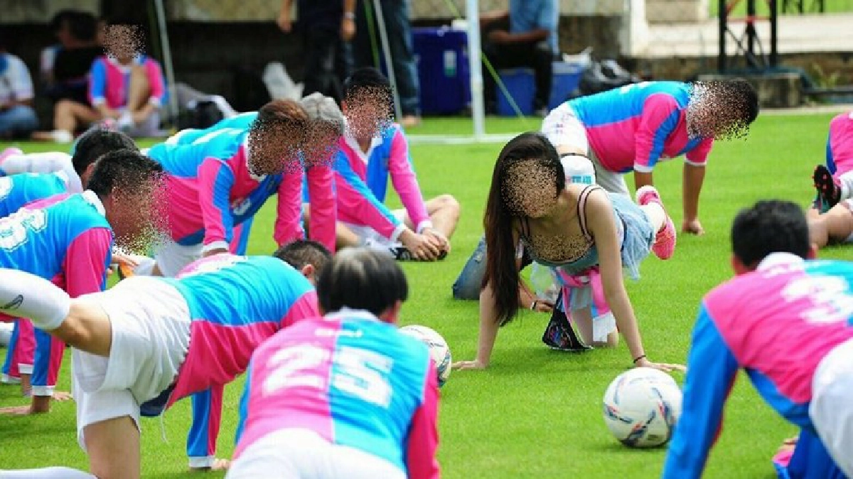วิจารณ์ยับ!จ้างพริตตี้นำวอร์มอัพหวิว
