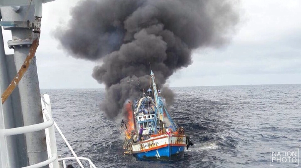 เรือประมงระเบิดไฟไหม้จมทั้งลำน่านน้ำพังงาเจ็บ7 เรือประมงระเบิดไฟไหม้จมทั้งลำน่านน้ำพังงาเจ็บ7