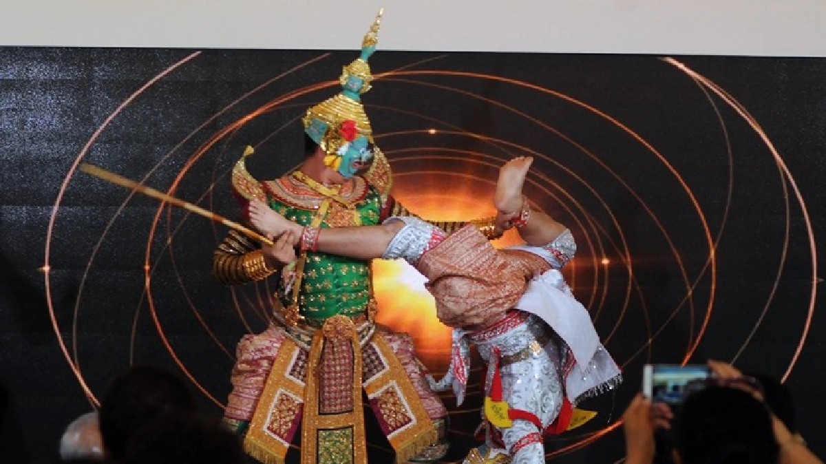 มหกรรมศิลป์ยิ่งใหญ่ถวายแม่แห่งแผ่นดิน มหกรรมศิลป์ยิ่งใหญ่ถวายแม่แห่งแผ่นดิน