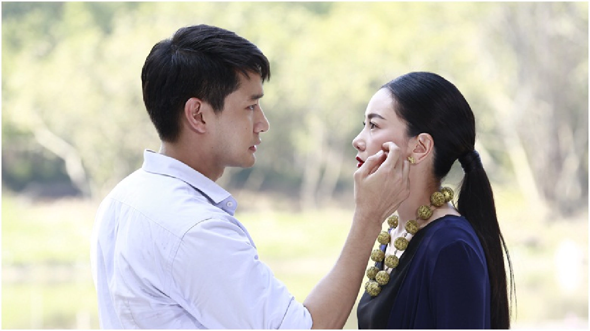 "ป้อง" จูบปลอบ "นุ่น" "ป้อง" จูบปลอบ "นุ่น"