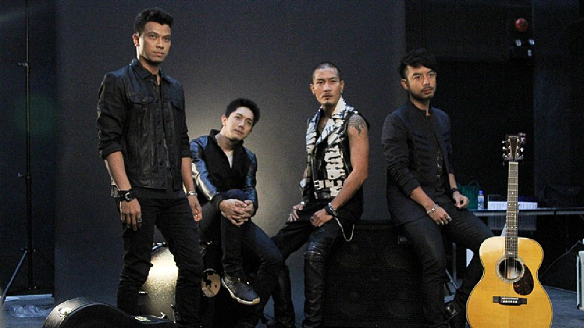 ศึก“คอนเสิร์ต”ช้างชนช้างสนั่นเวที