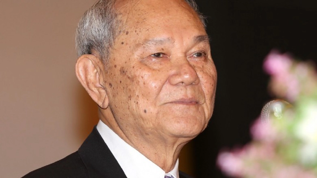 "มีชัย"นำขบวน 21 กรธ.เคลียร์ปมข้อสงสัยร่างรธน.