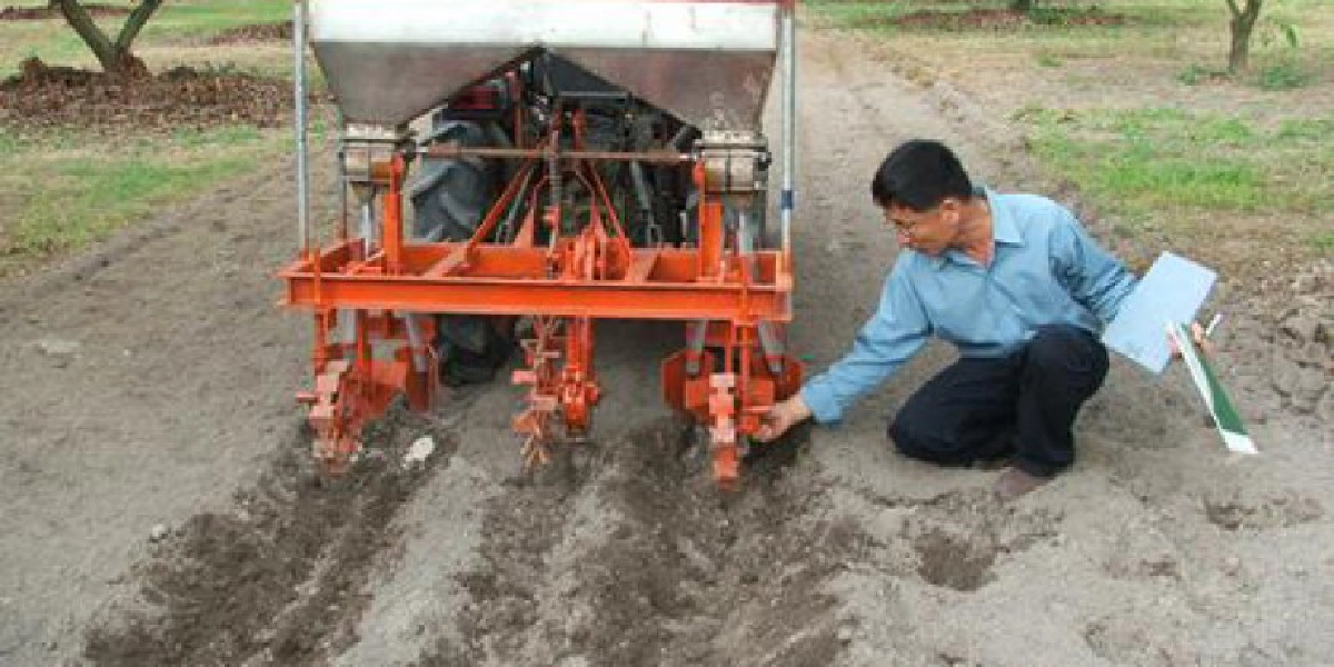 ขยายผลภูมิเทคโนฯ สู่เกษตรกร เริ่มต้นฤดูผลิตใหม่ที่จันทบุรี ขยายผลภูมิเทคโนฯ สู่เกษตรกร เริ่มต้นฤดูผลิตใหม่ที่จันทบุรี