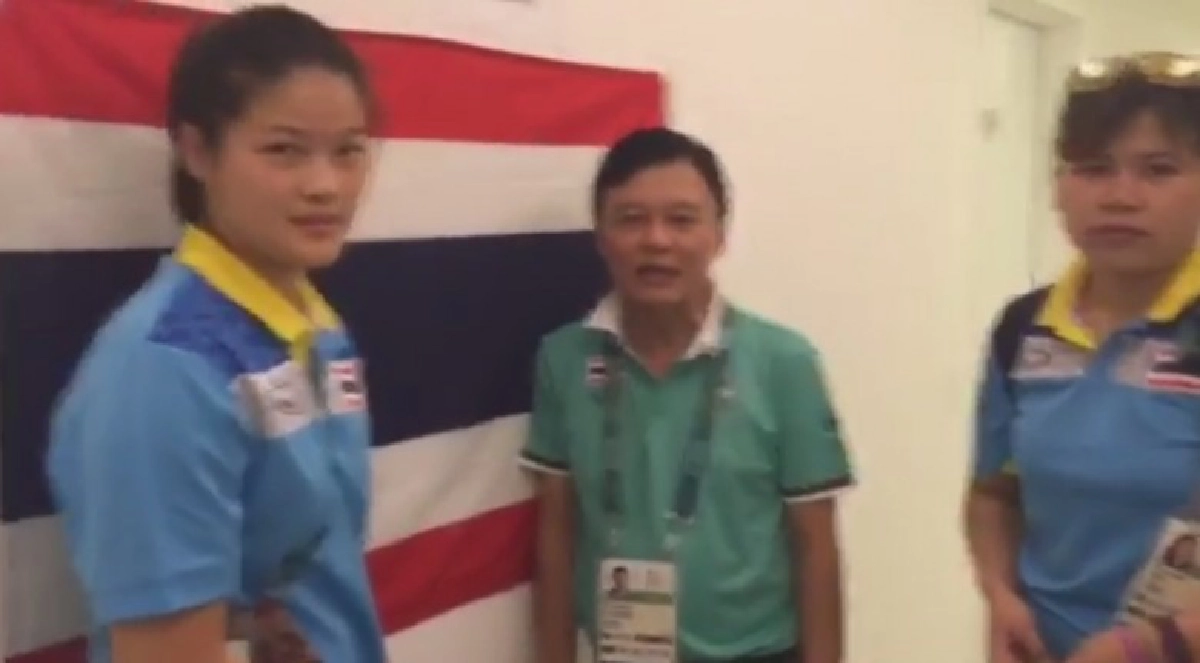 ธันยพร-พิมพ์อร ขอแรงใจชาวไทย ธันยพร-พิมพ์อร ขอแรงใจชาวไทย