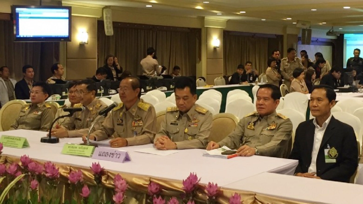 กกต.กทม.สรุปผลประชามติไม่เป็นทางการ ส่วนใหญ่คนกรุงรับร่างฯ กกต.กทม.สรุปผลประชามติไม่เป็นทางการ ส่วนใหญ่คนกรุงรับร่างฯ