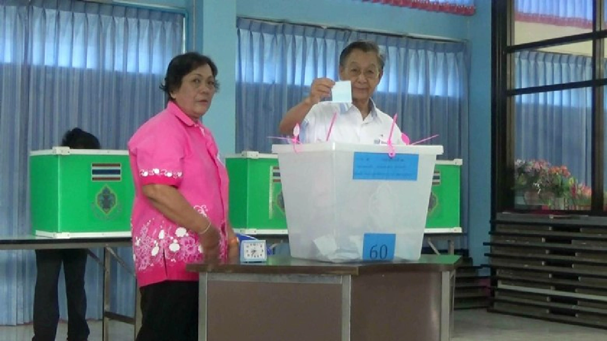 “ชวน”ชี้ปัญหาความวุ่นวายไม่ได้เกิดจาก รธน.