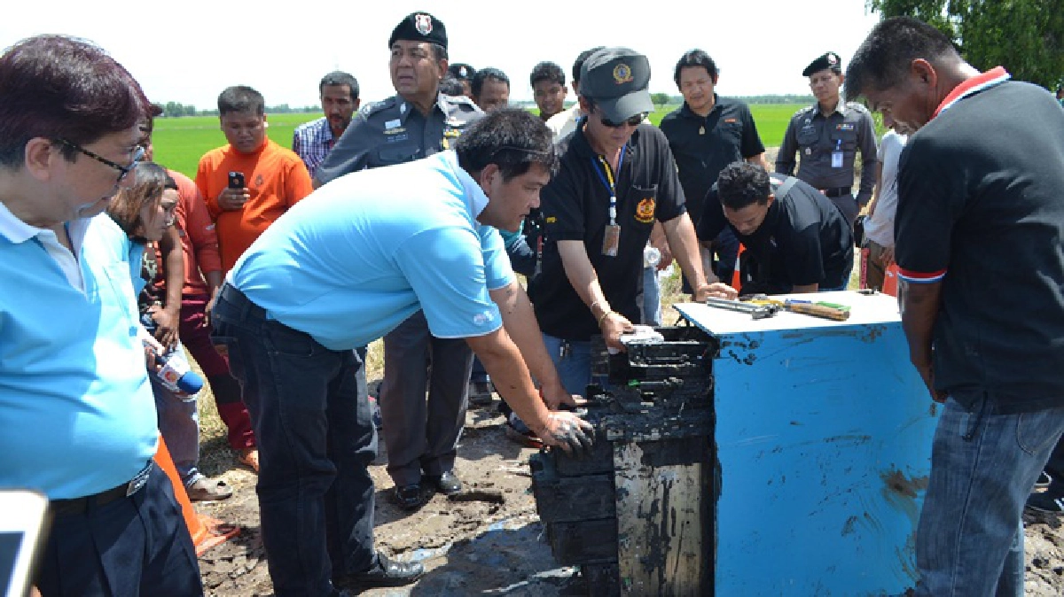 โจรยกตู้เอทีเอ็มจากสุพรรณฯทิ้งกลางทุ่งอยุธยา