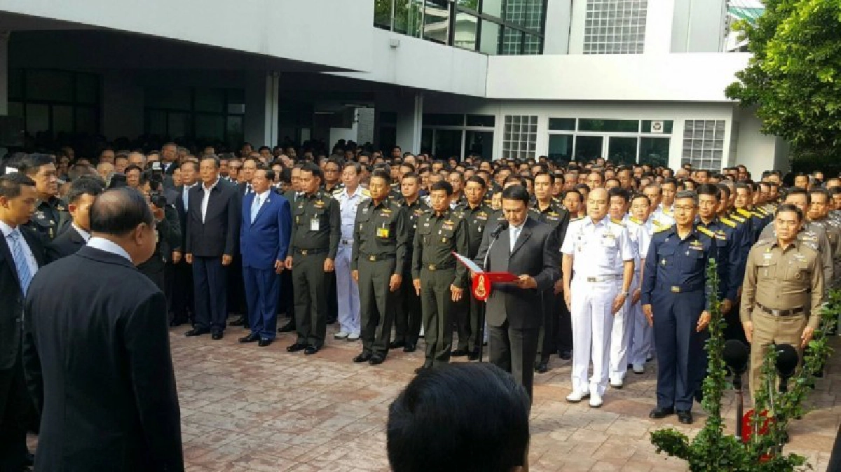 นายกฯ -ทหาร -ตำรวจ อวยพรวันเกิด "บิ๊กป้อม" นายกฯ -ทหาร -ตำรวจ อวยพรวันเกิด "บิ๊กป้อม"